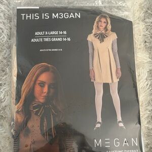 Women's Costume in Cream